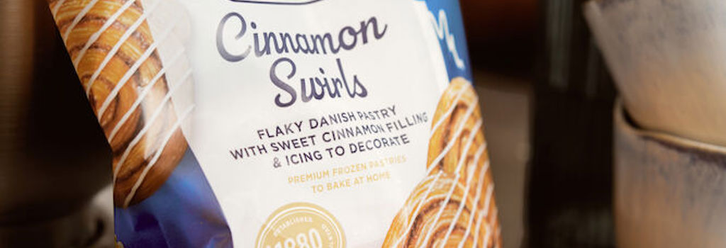 BAKE_AT_HOME_Cinnamon Swirl - Lifestyle